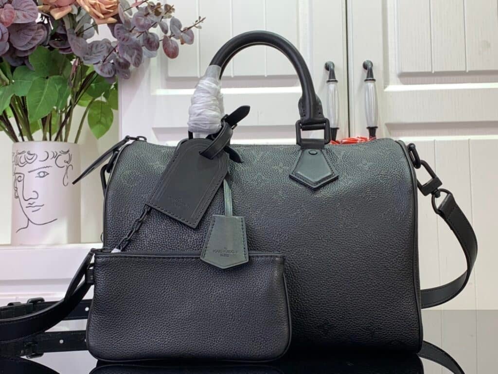 Louis Vuitton LV SPEEDY P9 BANDOULIÈRE 30 Black
