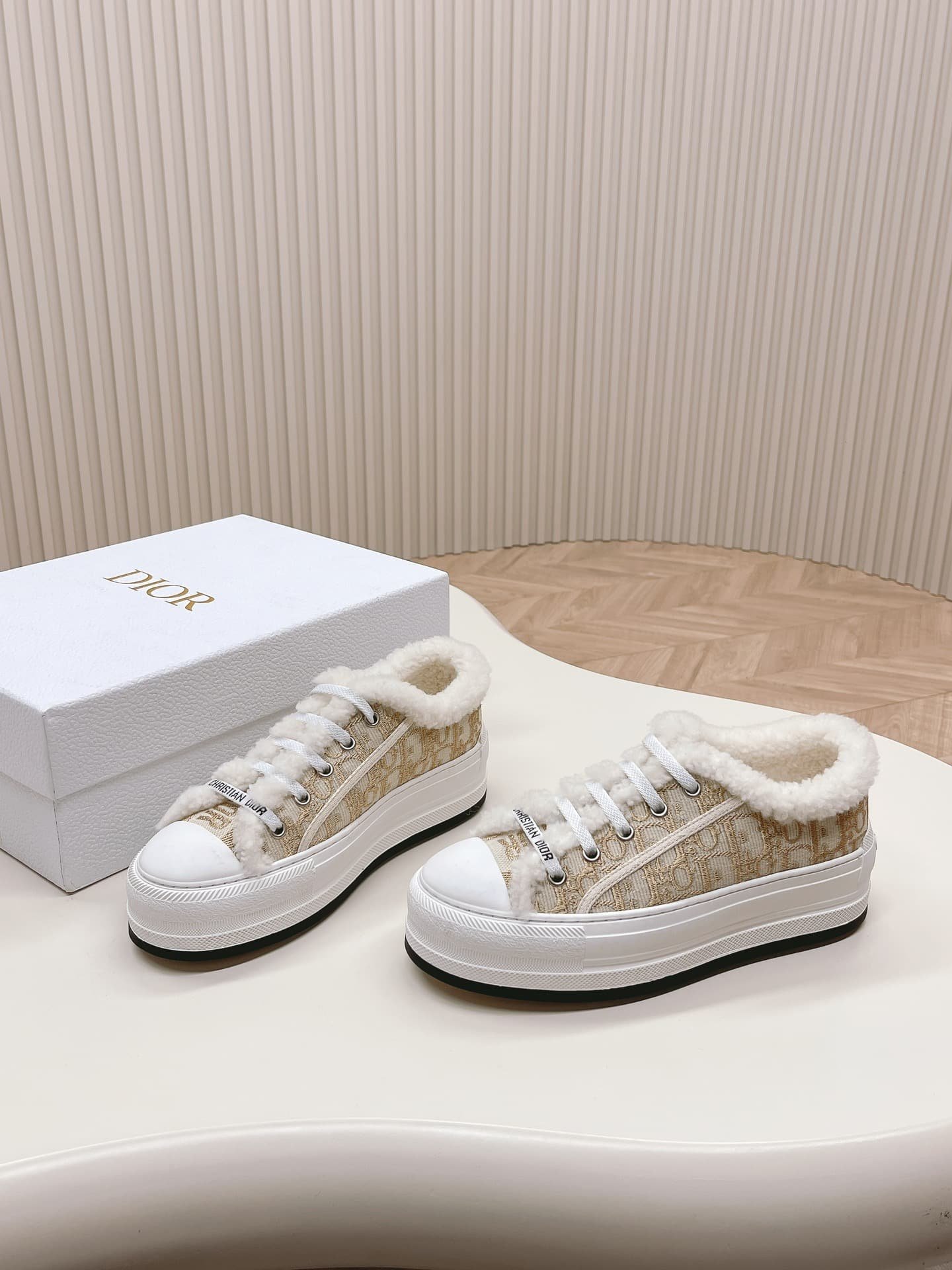 Dior Top Fur Designer Sneakers