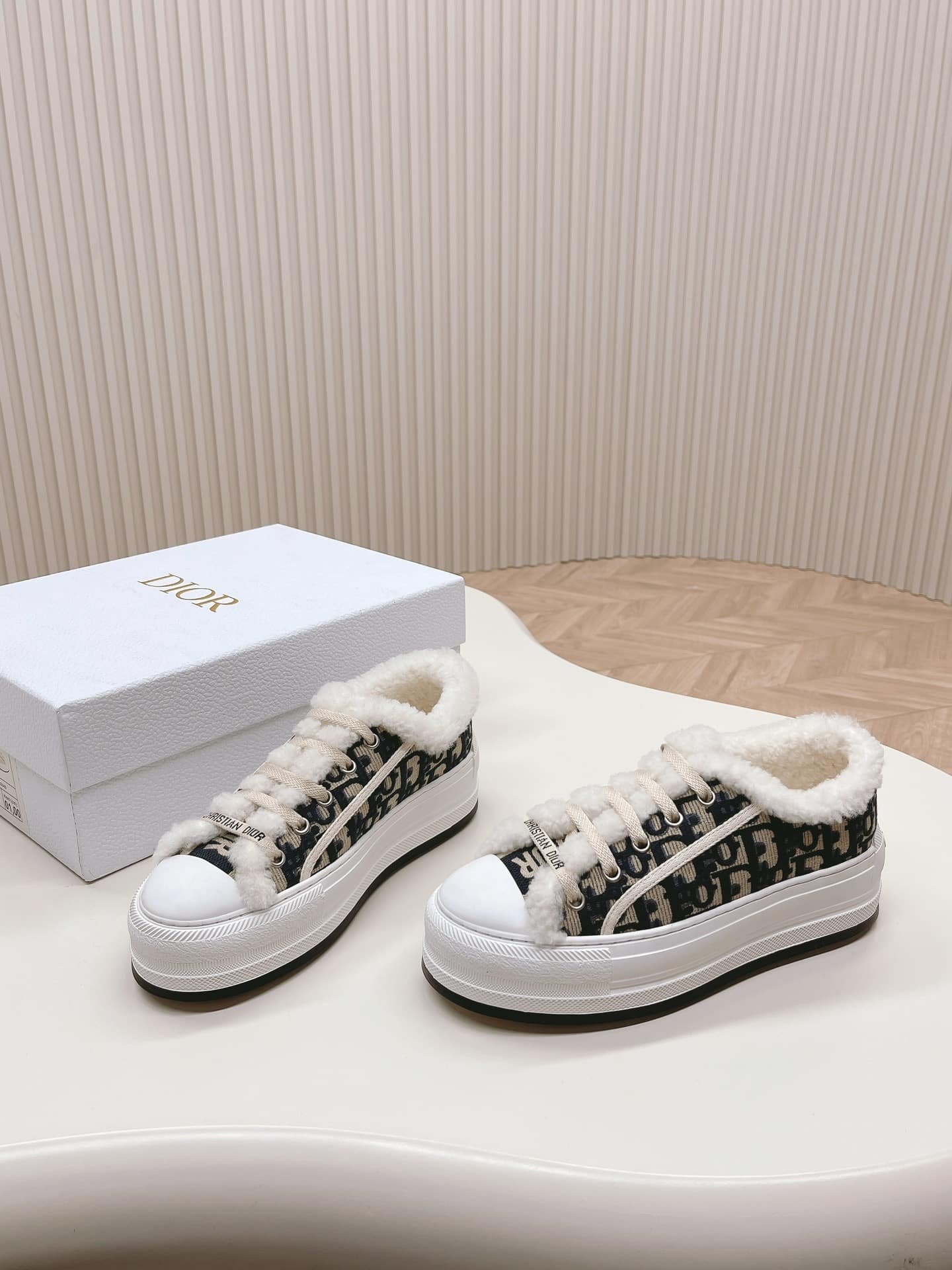 Dior Top Fur Designer Sneakers