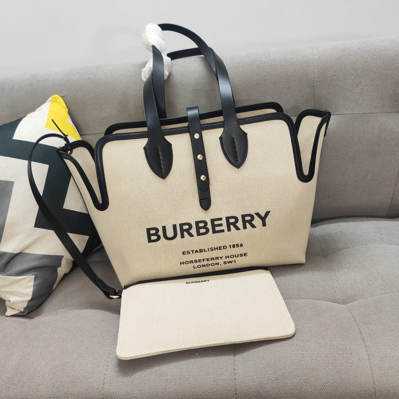 Burberry Horseferry House Tote