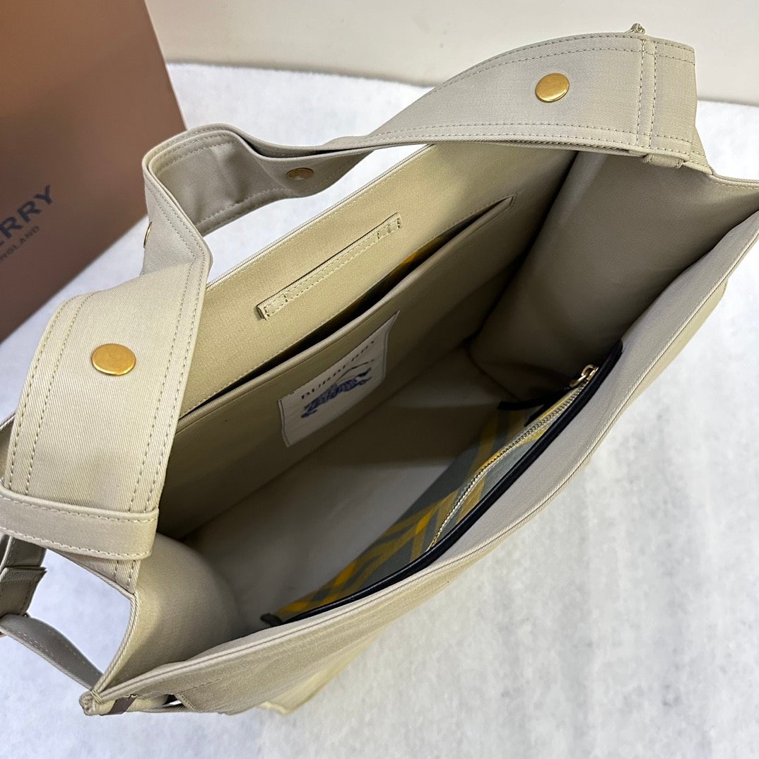 Burberry Trench Tote Bag