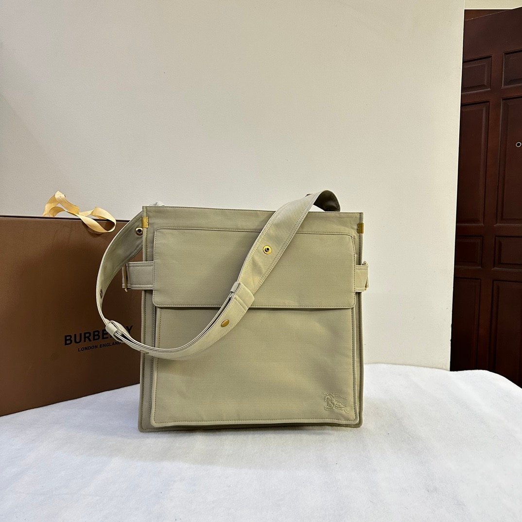 Burberry Trench Tote Bag