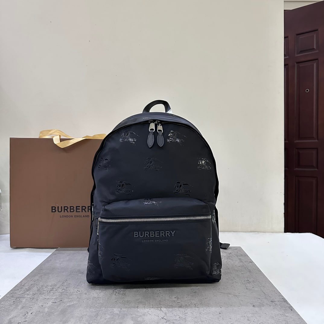 Burberry EKD-Print Zipped Backpack