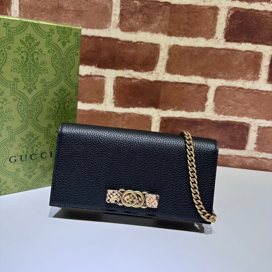 Gucci Interlocking G Coin Half Wallet