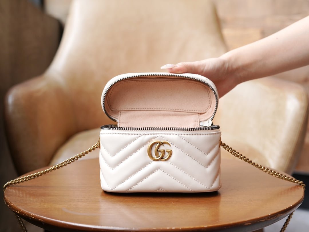 Gucci Mini GG Makeup Case