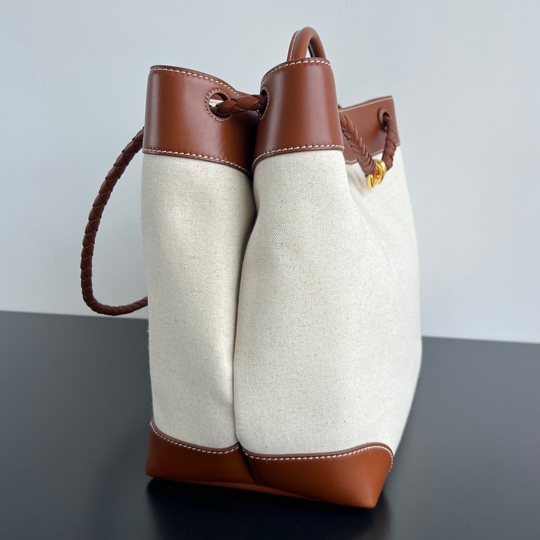 Bottega Veneta Andiamo Bag