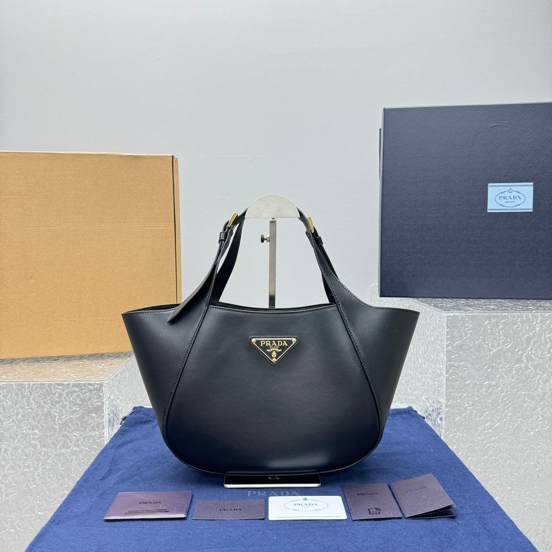 Prada Sac Medium Tote Bag
