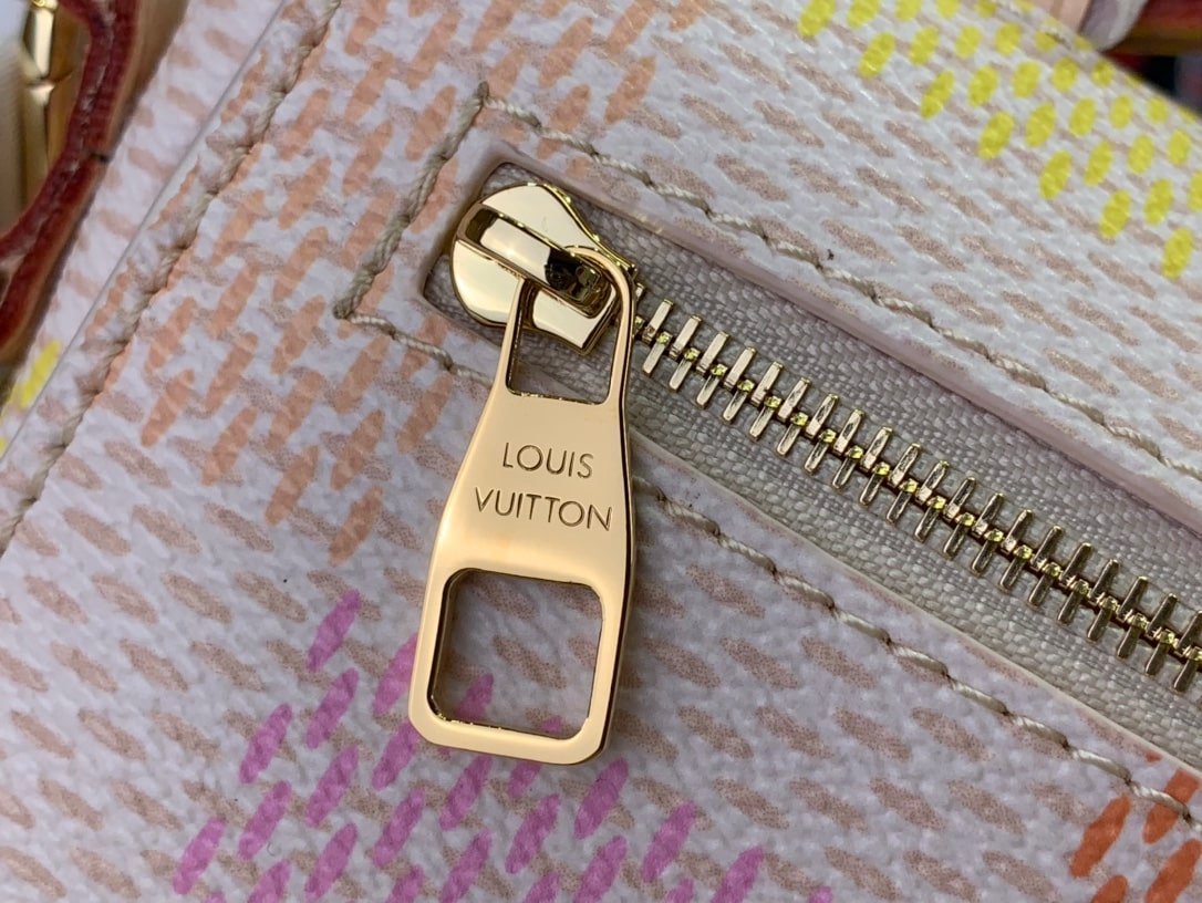 Louis Vuitton Pochette Métis East West - Image 6