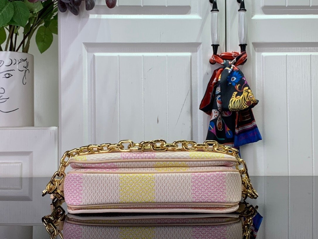 Louis Vuitton Pochette Métis East West - Image 7