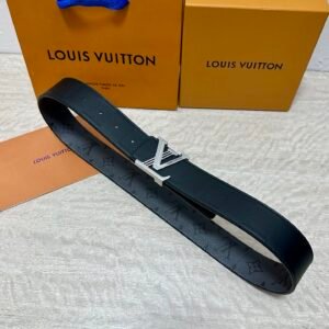 Louis Vuitton LV Initiales Reversible Belt