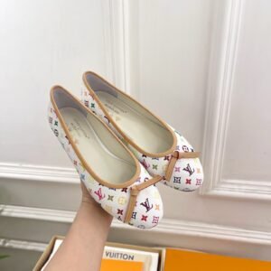 Louis Vuitton Ballet Flat white Shoes – Bow Details